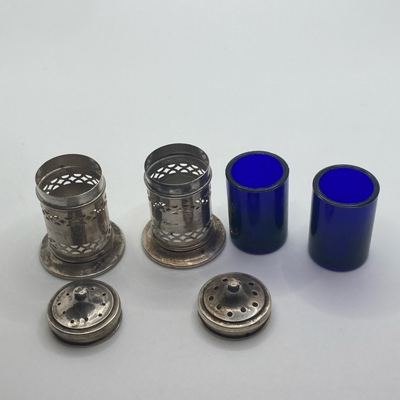 Vtg Birks Sterling Art Deco Cobalt Blue Glass Liner Salt &Pepper Shakers 2.1” - Picture 11 of 13